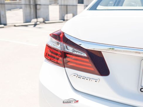 Used 2017 Honda Accord EX-L image 43