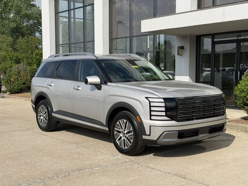New 2026 Hyundai Palisade FWD Hybrid image 2