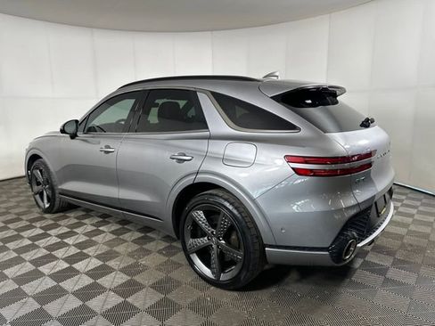 Used 2023 Genesis GV70 2.5T Sport Prestige w/ Sport Prestige Package image 5