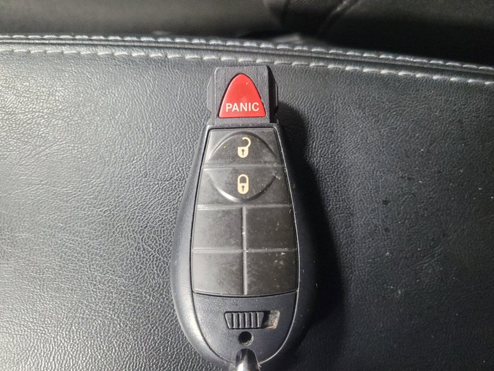 Used 2019 Jeep Cherokee Latitude w/ Popular Appearance Group FWD image 32