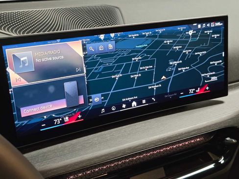 Used 2026 BMW 330i xDrive Sedan w/ Premium Package image 32