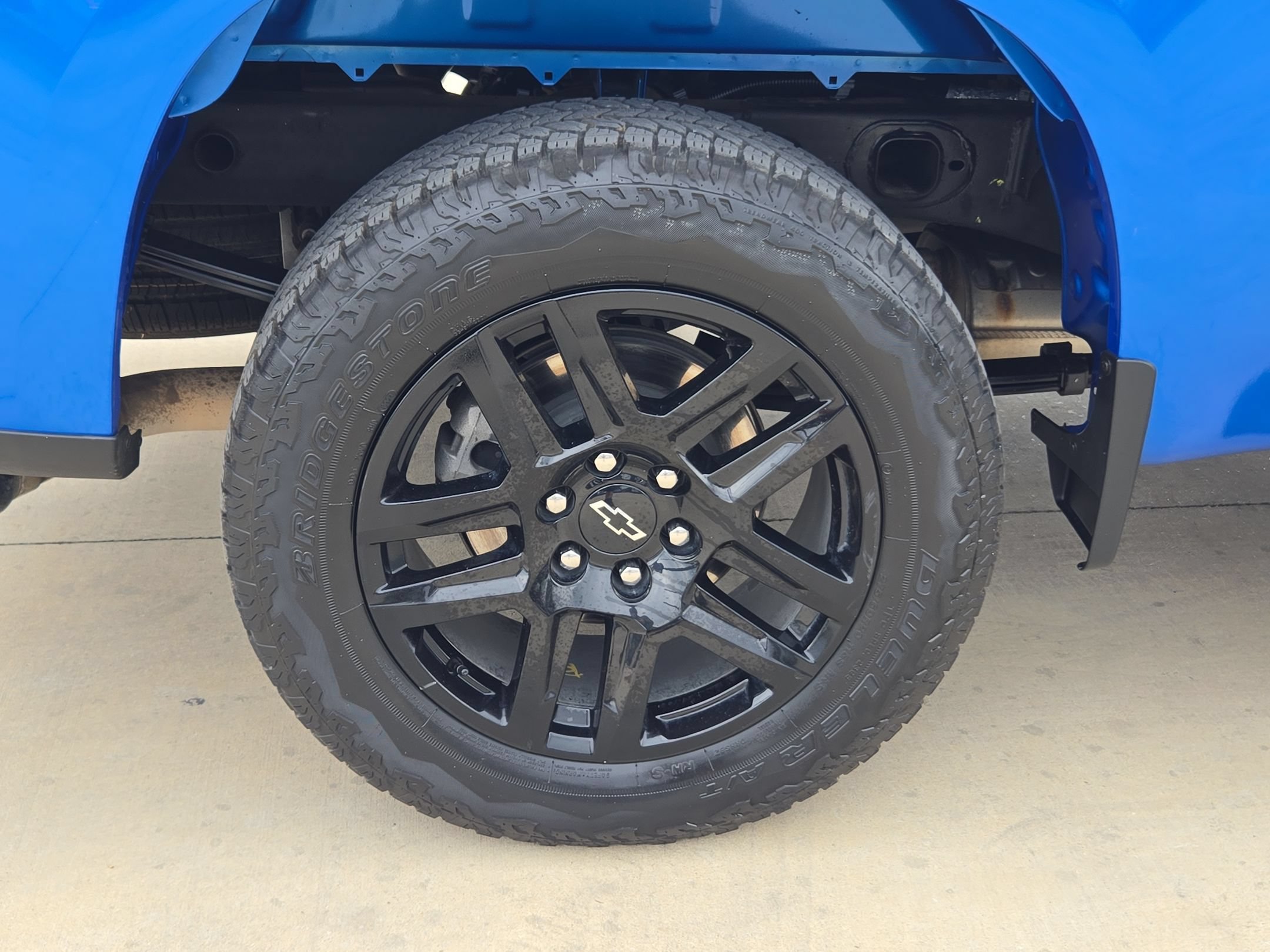 Certified 2025 Chevrolet Silverado 1500 Custom w/ Turbomax Blackout Package AWD/4WD image 25