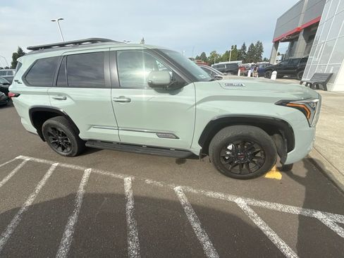 Used 2025 Toyota Sequoia Platinum w/ TRD Off-Road Package AWD/4WD image 4