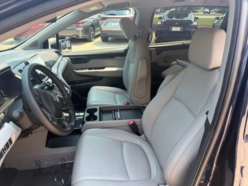 Used 2024 Honda Odyssey EX-L image 13