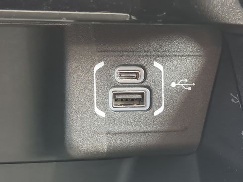 New 2026 Jeep Compass Latitude AWD/4WD image 19