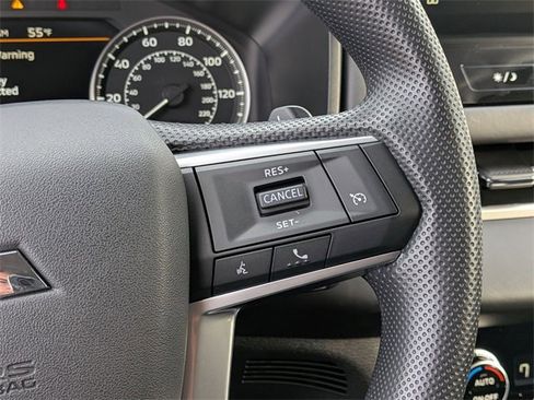 New 2025 Mitsubishi Outlander ES image 17