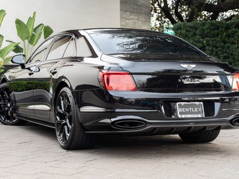 Used 2024 Bentley Flying Spur W12 image 52