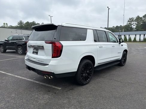 Used 2023 GMC Yukon XL Denali AWD/4WD image 5