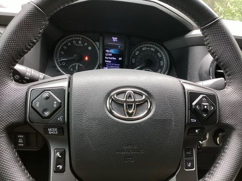 Used 2023 Toyota Tacoma TRD Off-Road AWD/4WD image 13