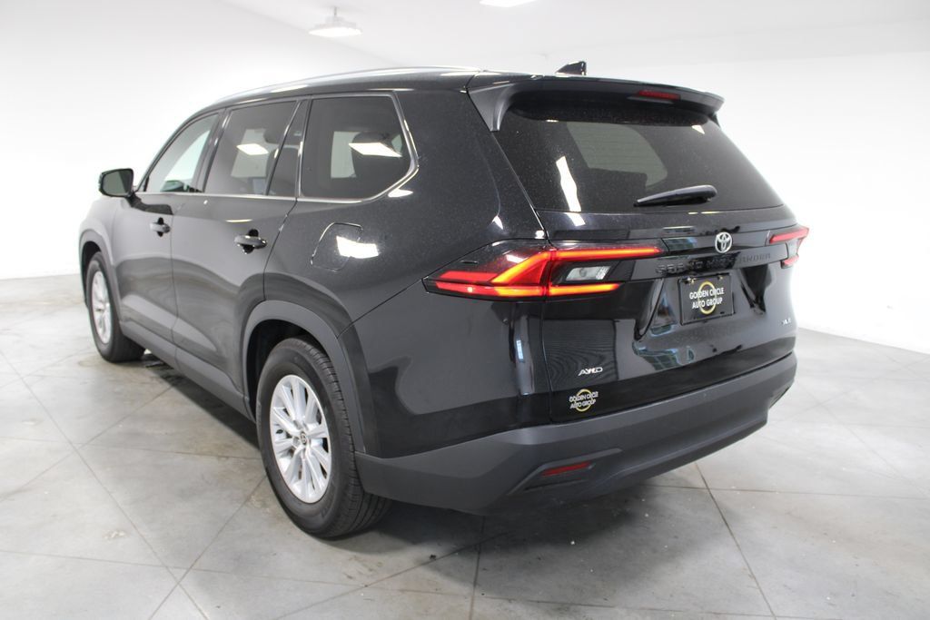 Used 2025 Toyota Grand Highlander AWD image 7