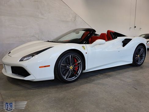 Used 2019 Ferrari 488 Spider image 50