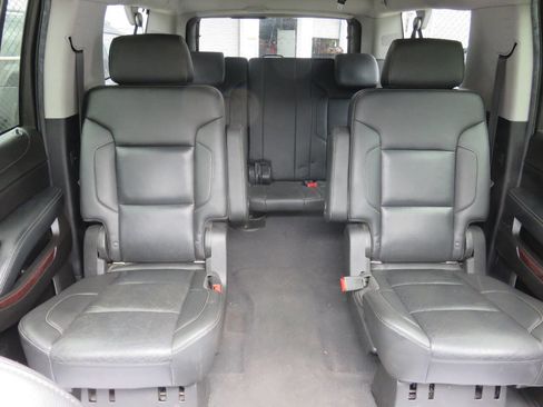 Used 2019 GMC Yukon XL SLT AWD/4WD image 22