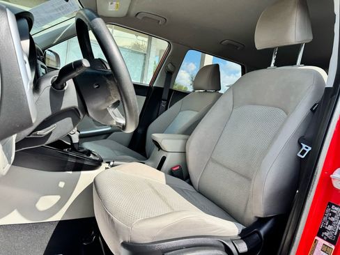 Used 2024 Kia Soul LX image 14