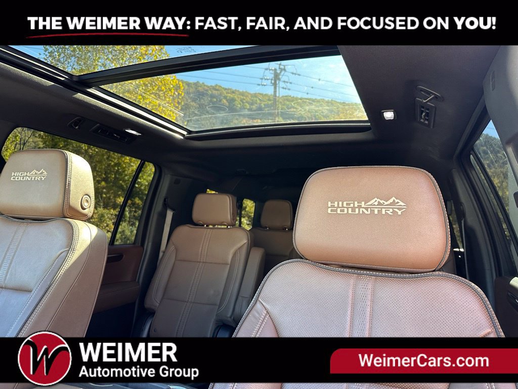 Used 2025 Chevrolet Suburban High Country AWD/4WD image 21