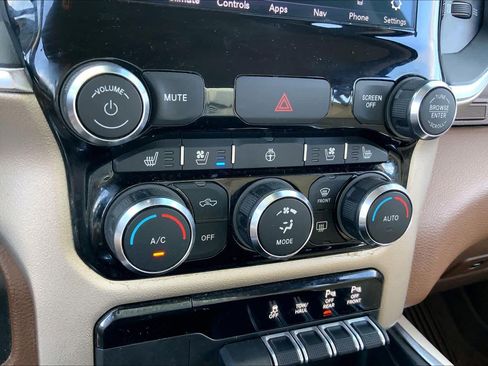 Used 2021 RAM 1500 Laramie AWD/4WD image 32