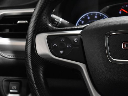 Used 2023 GMC Acadia SLE w/ Driver Convenience Package image 9