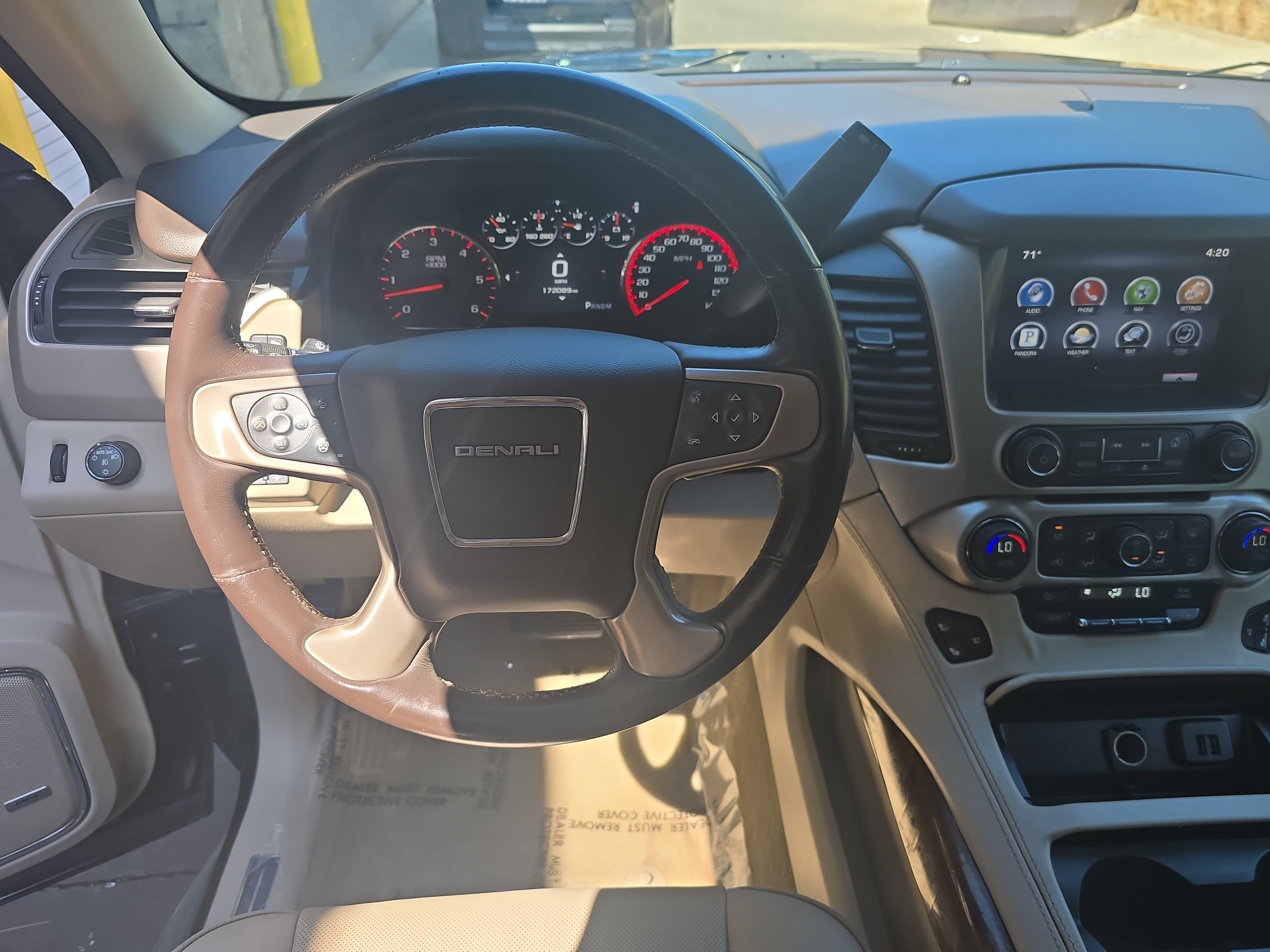 Used 2015 GMC Yukon Denali RWD image 17