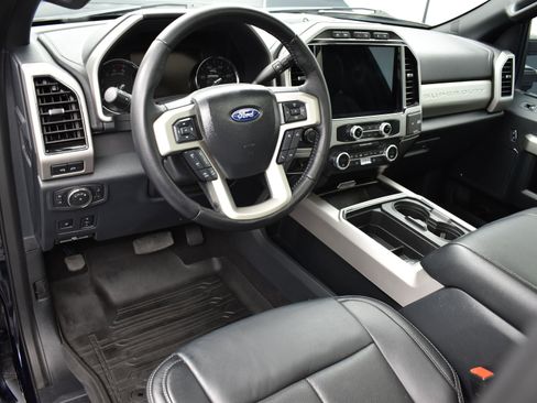 Used 2022 Ford F250 Lariat w/ Black Appearance Package image 22