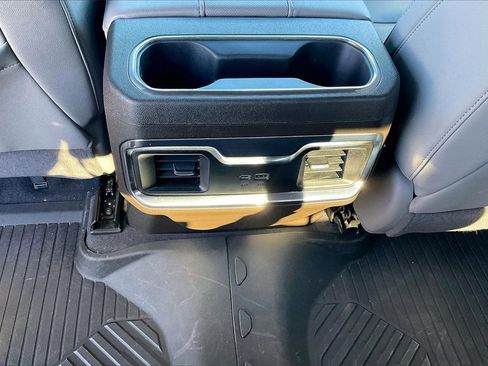 Used 2022 Chevrolet Silverado 1500 LTZ image 32