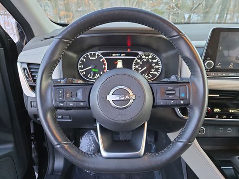 Certified 2023 Nissan Rogue SL image 18