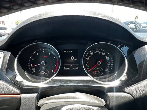 Used 2017 Volkswagen Jetta GLI FWD image 22