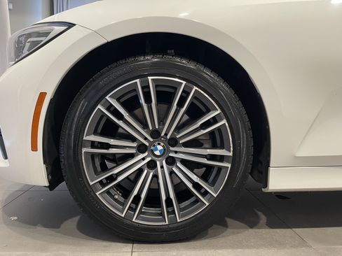 Used 2019 BMW 330i xDrive Sedan w/ Convenience Package AWD/4WD image 7