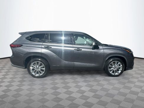Used 2021 Toyota Highlander Limited FWD image 5