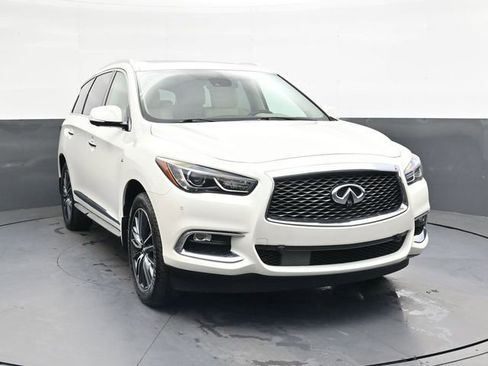 Used 2017 INFINITI QX60 Luxe w/ Deluxe Technology Package AWD/4WD image 11
