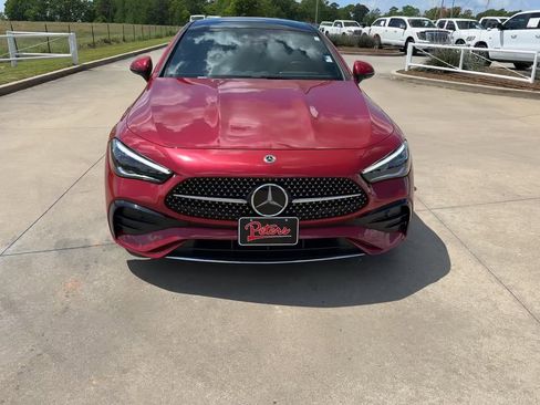 Used 2024 Mercedes-Benz CLE 300 4MATIC Coupe image 4