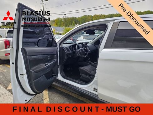 Used 2022 Mitsubishi Outlander Sport LE FWD image 7