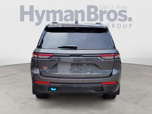 Used 2023 Jeep Grand Cherokee Trailhawk w/ Luxury Tech Group III AWD/4WD image 4