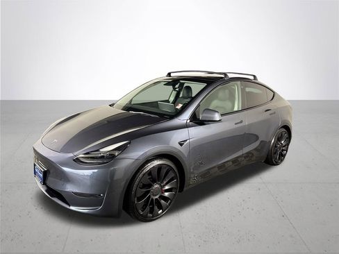Used 2022 Tesla Model Y Performance image 2