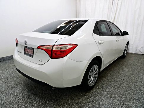 Used 2017 Toyota Corolla LE FWD image 5