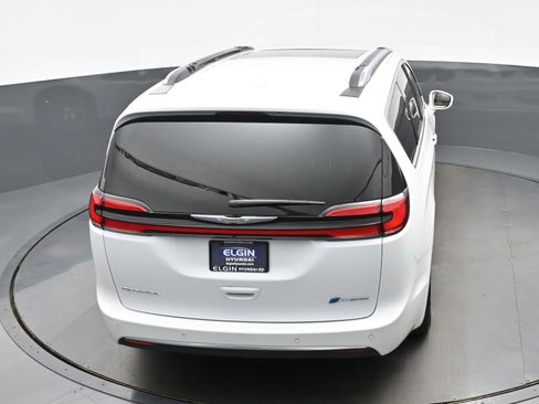 Used 2022 Chrysler Pacifica Pinnacle FWD image 38