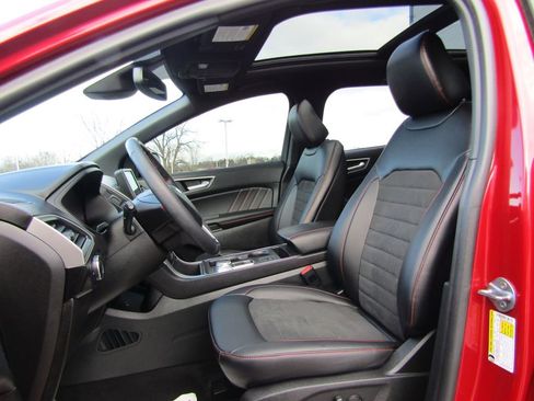 Used 2024 Ford Edge ST-Line AWD/4WD image 16