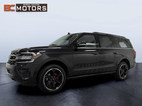 Used 2022 Ford Expedition Max Limited AWD/4WD image 2