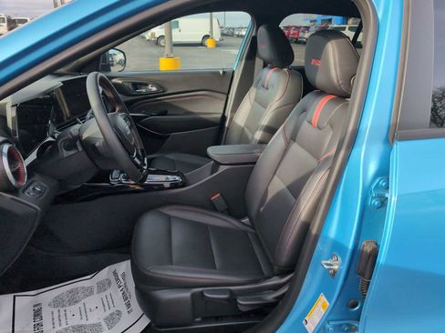 Used 2025 Chevrolet Trax RS w/ Driver Confidence Package image 18