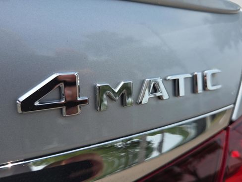 Used 2022 Mercedes-Benz E 350 4MATIC Sedan image 32
