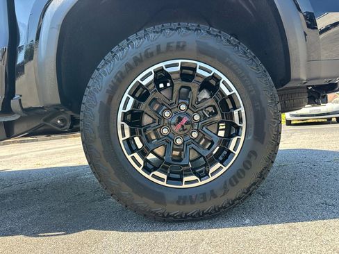New 2026 GMC Canyon AT4 AWD/4WD image 20
