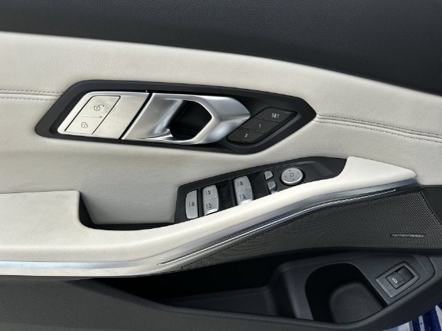 Used 2027 BMW M3 Competition AWD/4WD image 21