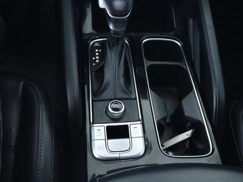 Used 2020 Kia Telluride S FWD image 19