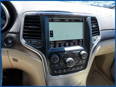 Certified 2018 Jeep Grand Cherokee Overland AWD/4WD image 18