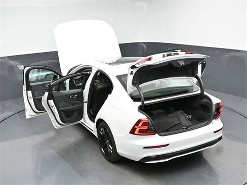 Used 2024 Volvo S60 T8 Ultimate image 51