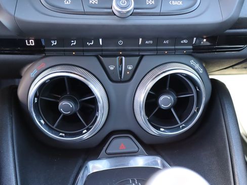 Used 2022 Chevrolet Camaro LT w/ RS Package image 25