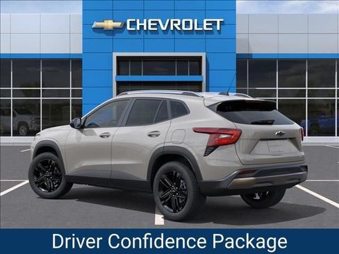 New 2026 Chevrolet Trax ACTIV w/ Sunroof Package FWD image 3