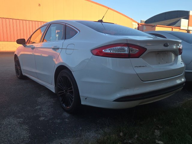 Used 2014 Ford Fusion SE w/ Equipment Group 202A FWD image 10