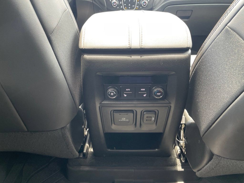 Used 2023 Chevrolet Traverse High Country w/ LPO, Floor Liner Package AWD/4WD image 34