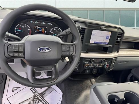 New 2025 Ford F350 XL w/ XL Chrome Package image 4