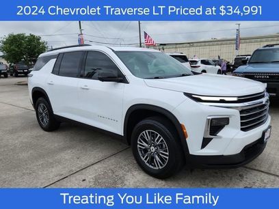 Used 2024 Chevrolet Traverse LT