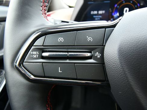 Used 2025 Chevrolet Equinox RS w/ Safety and Technology Package AWD/4WD image 20